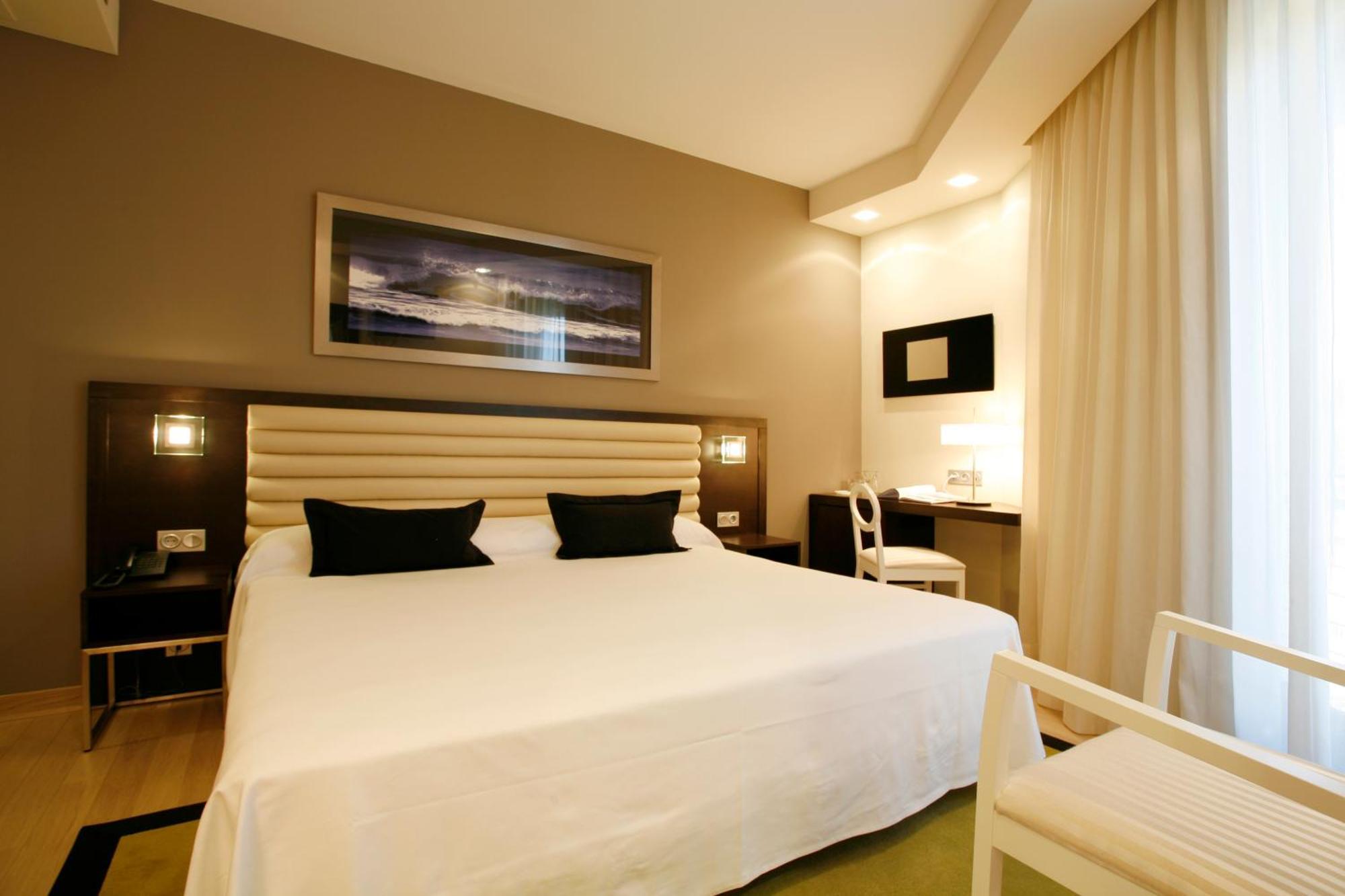 Superior King Room sea view spa access