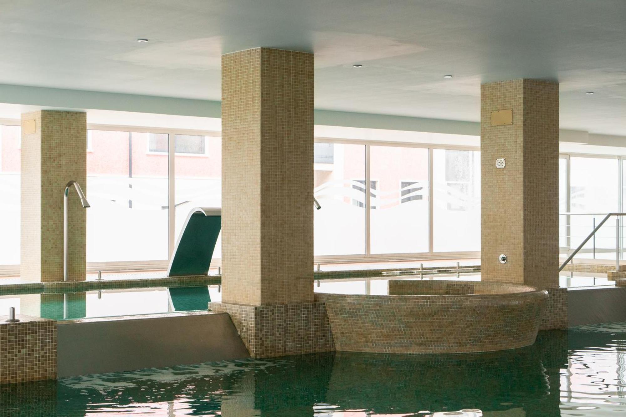 Superior King Room sea view spa access